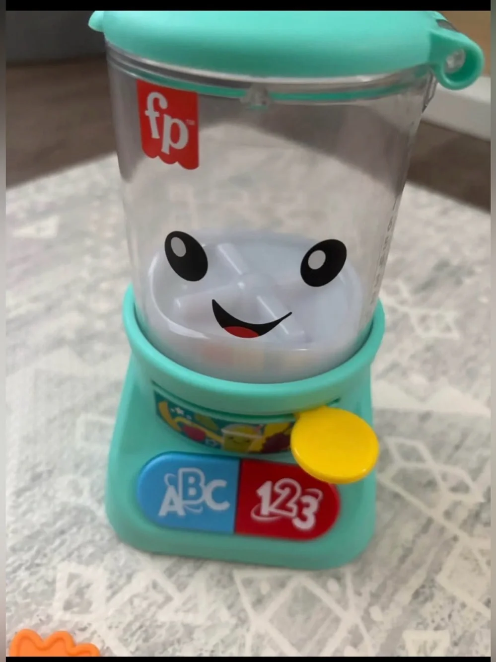 Fisher-Price Baby & Toddler Pretend Smoothie Maker Blender Toy